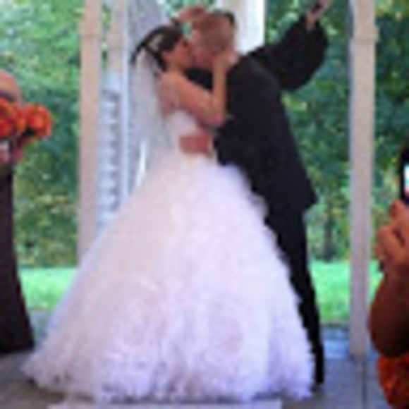 Meet your Posher, Amber - Picture 1 of 1